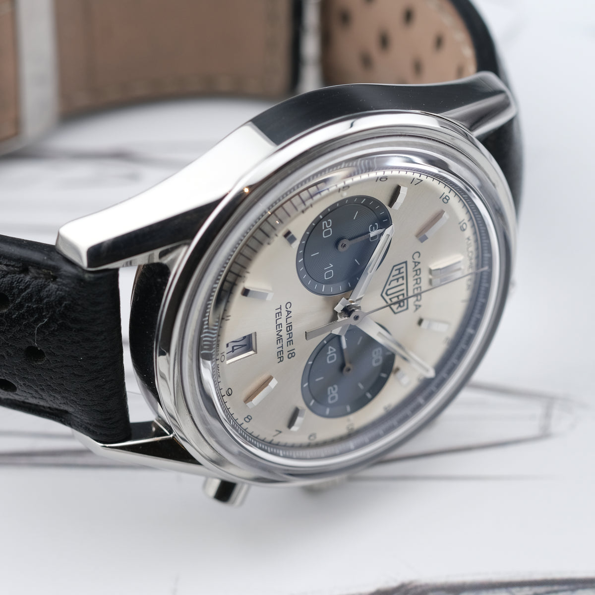 TAG Heuer Carrera Calibre 18 Automatic Chronograph 39mm Ref. CAR221A.FC6353 (2015)